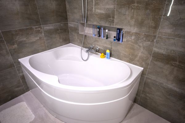 Large Bathtub Installation in Florence
